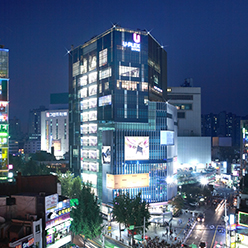 U-Plex : Hyundai Department Store Sinchon Branch Annex